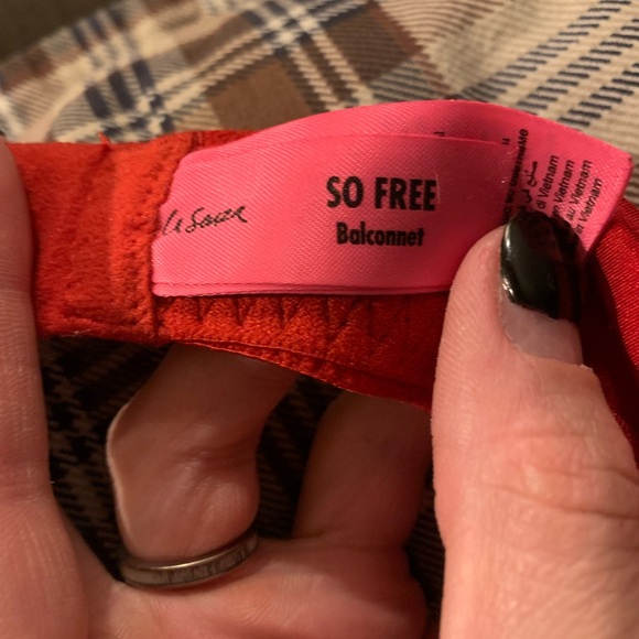 Lasenza 34 D Bra - Picture 4 of 4